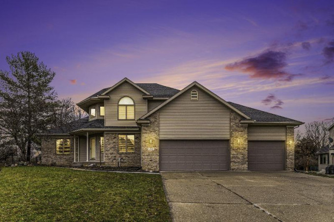 1512 Settlers Hill Drive Lansing, MI 48917