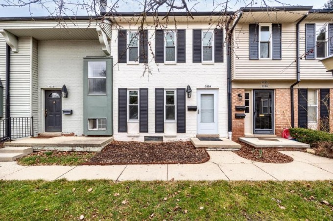 3224 Bolgos Circle Ann Arbor, MI 48105