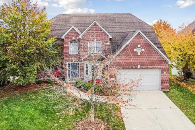 3759 Crystal Lake Lane Ann Arbor, MI 48108