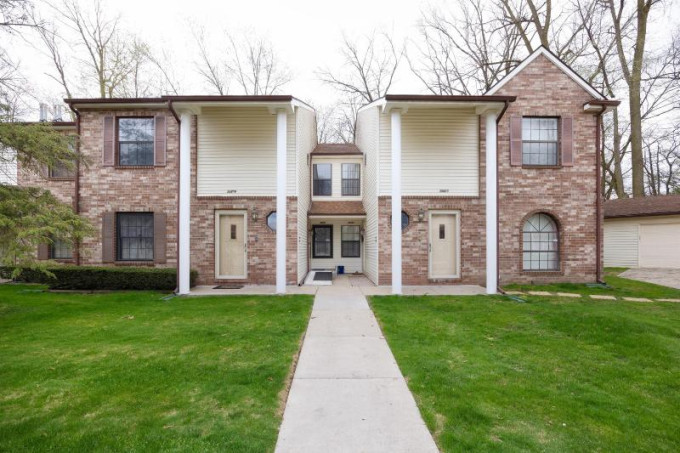 35815 Castlewood Court Westland, MI 48185