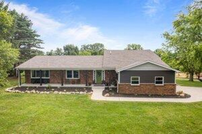 8137 Schneider Road Manchester, MI 48158