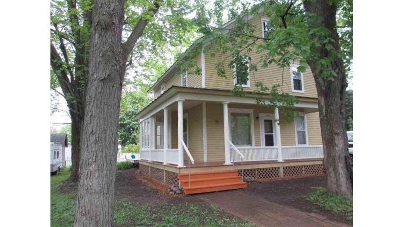195 John Street Amherst, WI 54406 by Coldwell Banker Real Estate Group $124,900