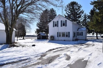 8327 Zander Rd, Maribel, WI 54227