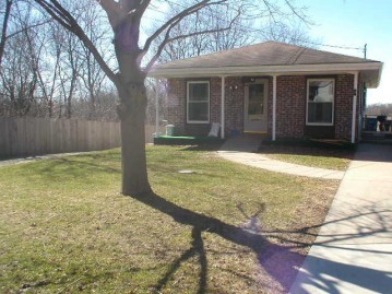 452 S Concord Ave, Watertown, WI 53094-7308