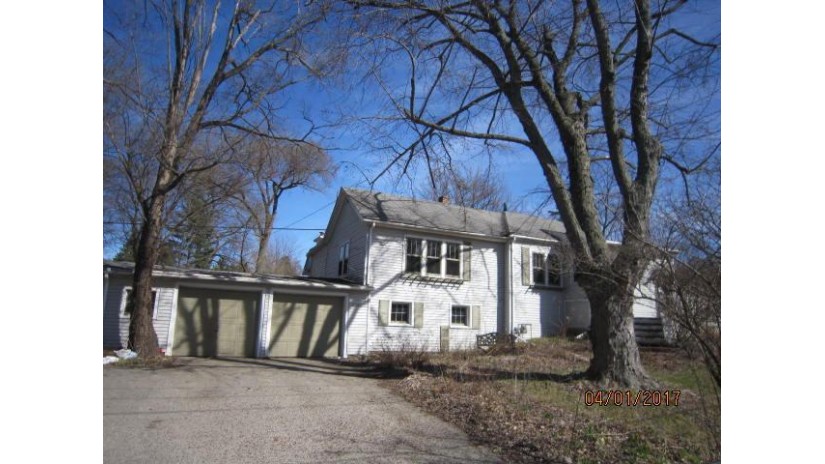 N2482 Knollwood Dr Linn, WI 53147-3727 by Keefe Real Estate, Inc. $209,900