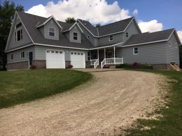103 Willow Ln, Westby, WI 54667-1201