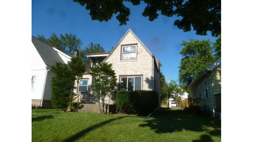 2526 S 35th St Milwaukee, WI 53215-2819 by Coldwell Banker HomeSale Realty - New Berlin $42,000