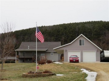 W23550 Creek, Independence, WI 54747