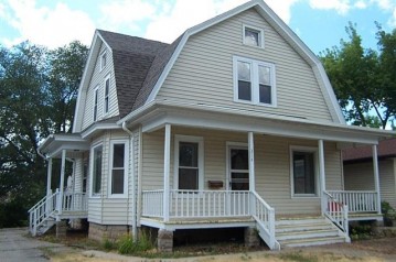 314 S Hubbard St, Horicon, WI 53032