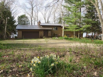 W6234 Lakeview Dr N, Marquette, WI 53946