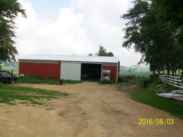 4884 County Road Dd, Mineral Point, WI 53565