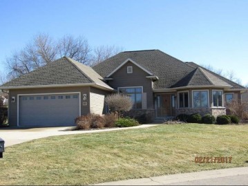 723 Chester Ct, Ripon, WI 54971