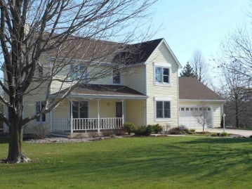 2743 E Pleasant Rd, Harmony, WI 53563