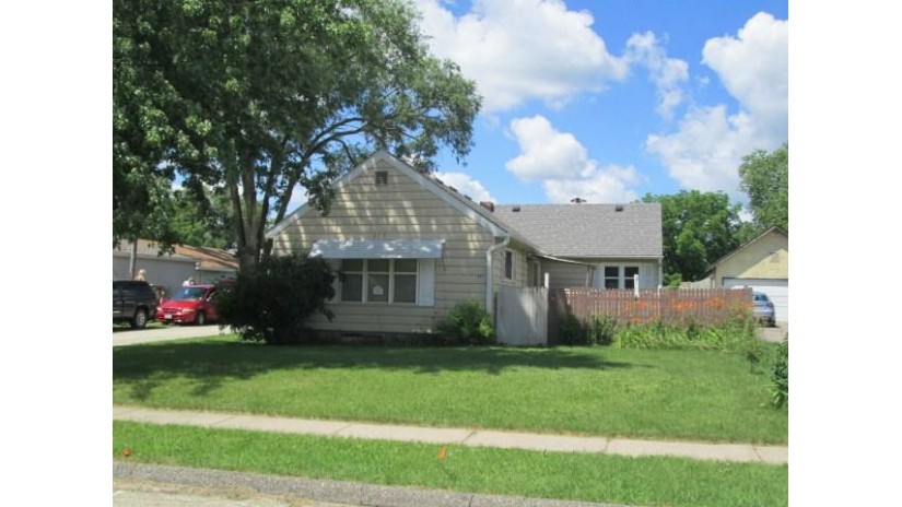 215 S Franklin Ave Oxford, WI 53952 by Coldwell Banker Belva Parr Realty $29,000