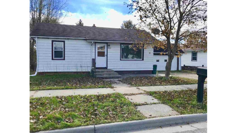 651 W Main St Reedsburg, WI 53959 by First Weber Inc $88,000