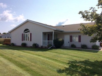 1622 Blue Heron Dr, Two Rivers, WI 54241-1700