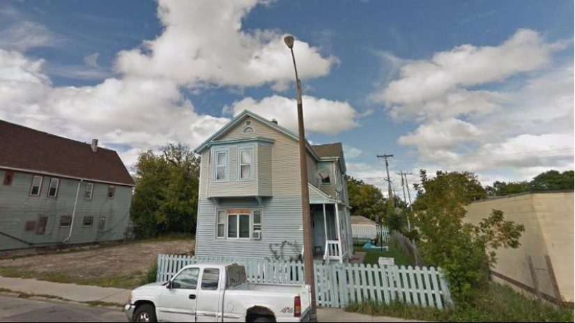 1220 W Burleigh St 1222 Milwaukee, WI 53206-2727 by RE/MAX Realty Pros~Milwaukee $3,000