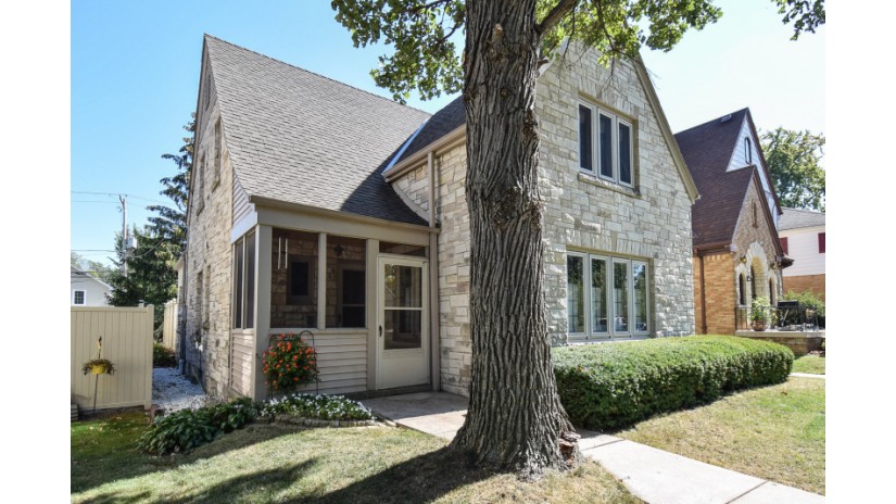 3384 S Princeton Ave Milwaukee, WI 53215-4145 by Shorewest Realtors $239,900