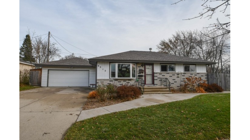 6212 S Kirkwood Ave Cudahy, WI 53110-3024 by Shorewest Realtors $159,900