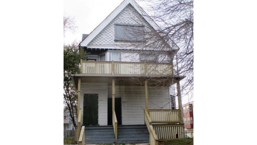 2237 N 33rd St 2239 Milwaukee, WI 53208 by Redevelopment Authority City of MKE $2,500