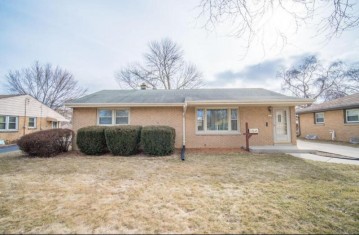 4434 S 62nd St, Greenfield, WI 53220-3406