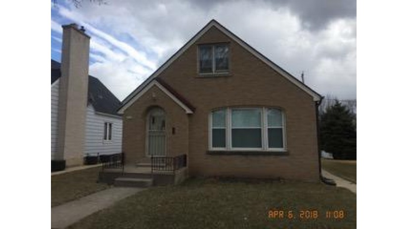 1810 S 53rd St West Milwaukee, WI 53214-5415 by Kapital Real Estate LLC $90,000