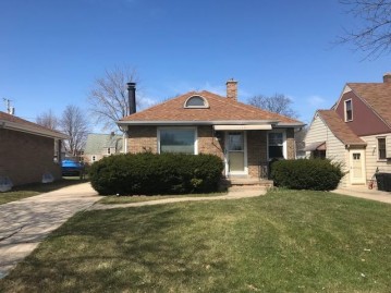 3521 S 48th St, Greenfield, WI 53220-1511