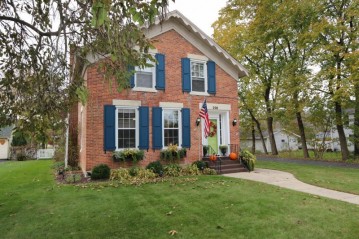 208 State S St, Rochester, WI 53167