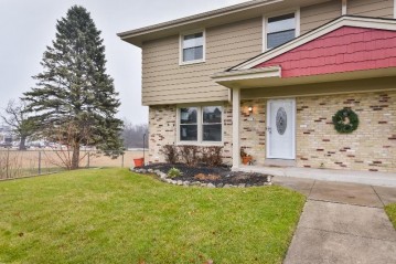 1518 5th Ave, Grafton, WI 53024-2361