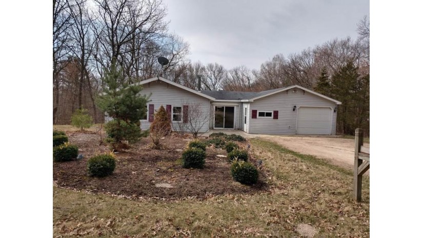 W7179 N Oakwood Marion, WI 54960-6463 by Coldwell Banker Real Estate Group $69,900