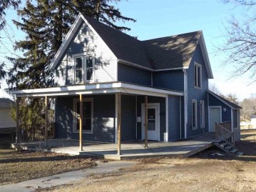 719 Pleasant St, Mineral Point, WI 53565