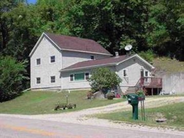 10658 County Road A, Bloomington, WI 53801