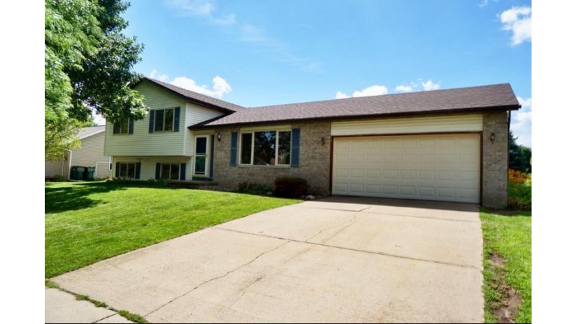 1111 Chillion St Cottage Grove, WI 53527 by Rockwood Realty Group $235,000
