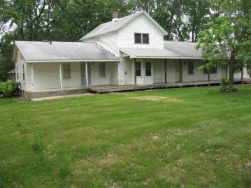 N4568 Christopher Rd, Lowville, WI 53960