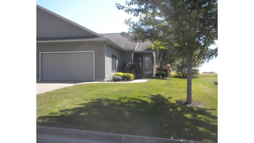 337 Redruth Dr Dodgeville, WI 53533 by Potterton-Rule Inc $184,900