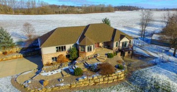 5818 County Road Kp, Berry, WI 53560