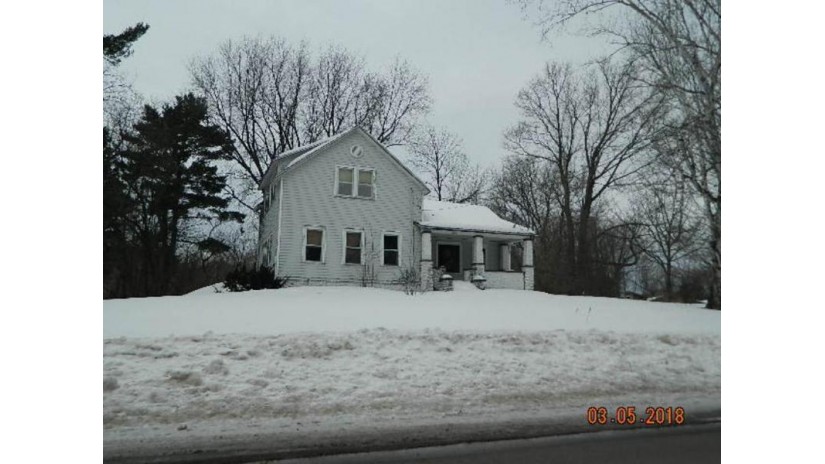 1335 6th Ave Cumberland, WI 54829 by Re/Max Assurance $33,000