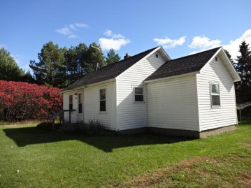 W7969 Vine St, Amberg, WI 54102