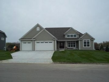 N72W23633 Butler Dr, Sussex, WI 53089-3302