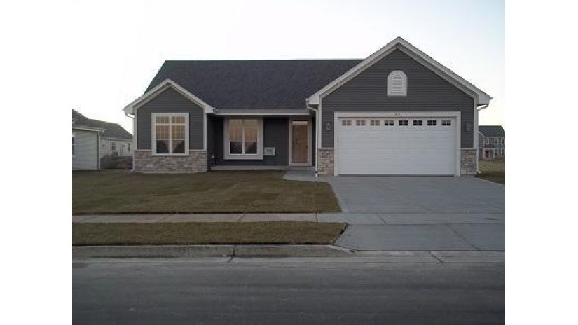 1470 Rosewood Pass Oconomowoc, WI 53066 by Kaerek Homes, Inc. $357,990