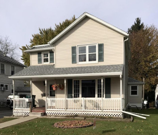 239 N Main St, Juneau, WI 53039