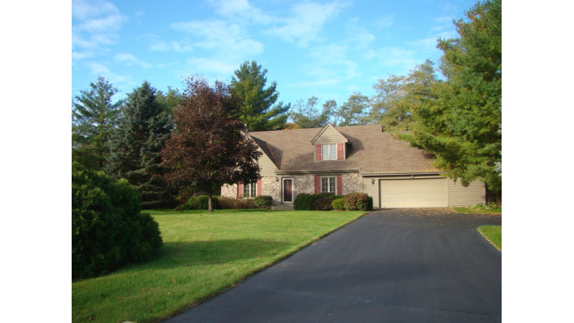 2069 Patrick Ct Trenton, WI 53095 by Shorewest Realtors $315,000