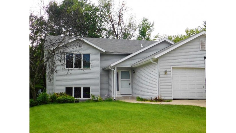 2430 Brentwood Dr Waukesha, WI 53188 by First Weber Inc- Greenfield $230,000