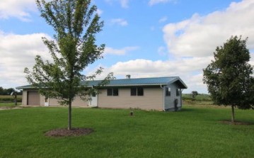 W1730 Rowe Rd, Mosel, WI 53083-5254