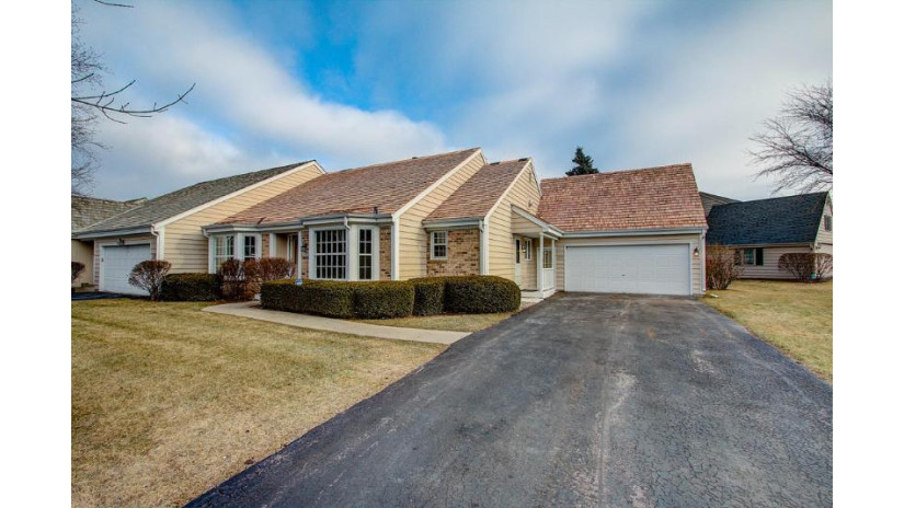 10604 N Winslow Dr Mequon, WI 53092 by Powers Realty Group $379,900