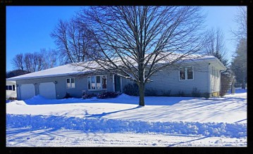 502 Mahlum St, Coon Valley, WI 54623-7709