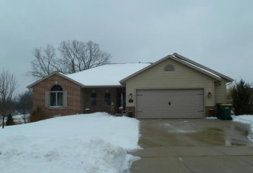 1717 Homestead Trl, Kewaskum, WI 53040-9044