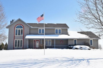 1760 Galway Rd, Erin, WI 53027-8879