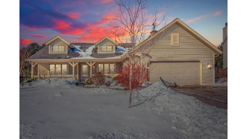 336 Quail Cir West Bend, WI 53095 by HomeBuyers Advantage, LLC $309,000