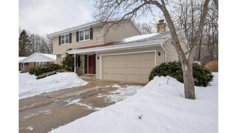 5824 Ramona Dr Greendale, WI 53129 by RE/MAX Realty Pros~Brookfield $274,900